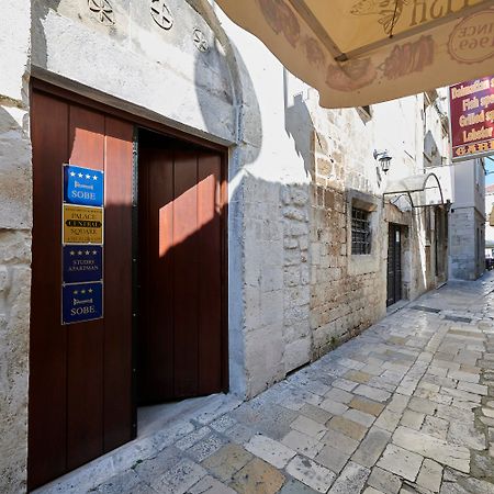 Palace Central Square Trogir Exterior foto