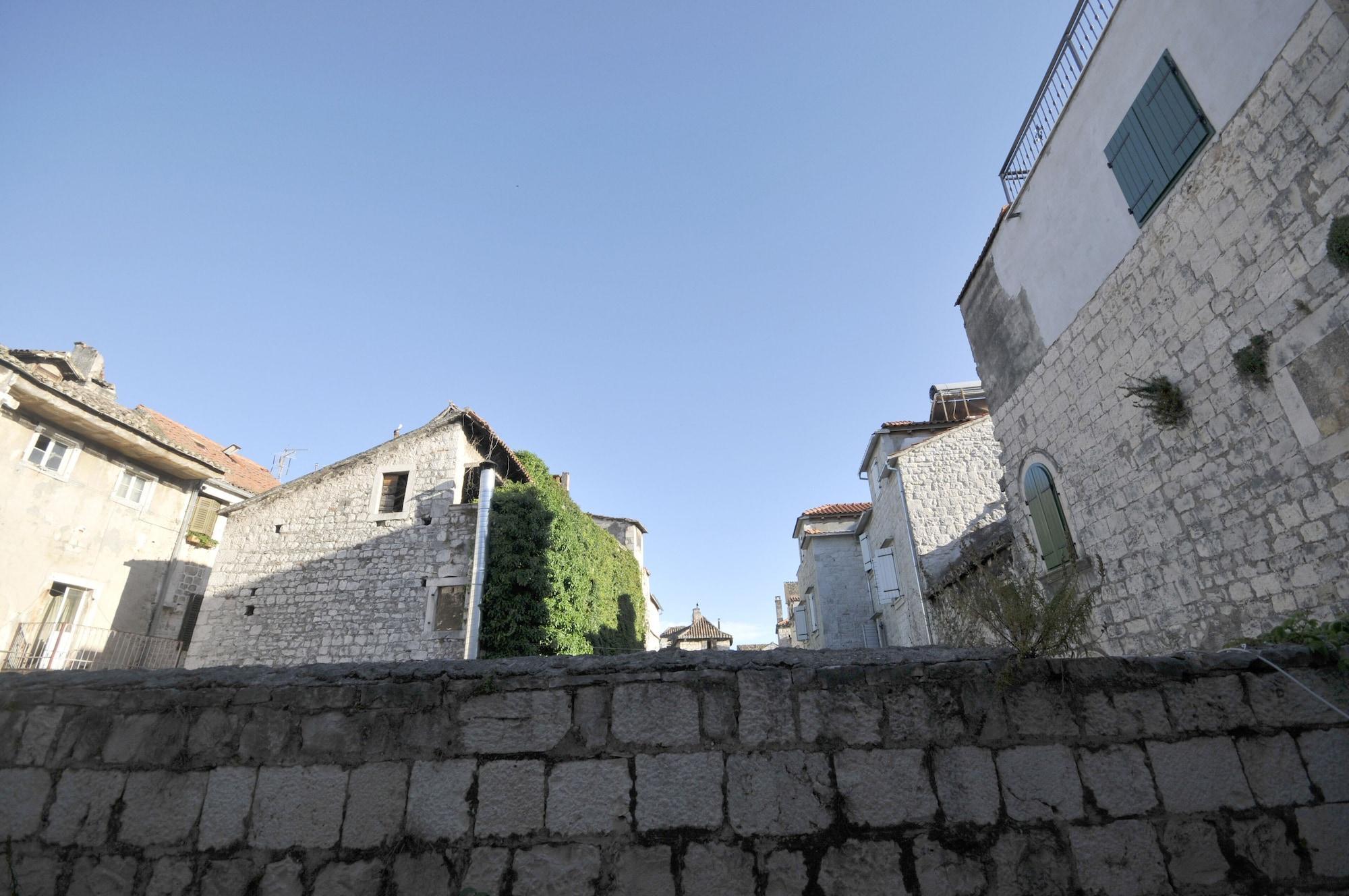 Palace Central Square Trogir Exterior foto